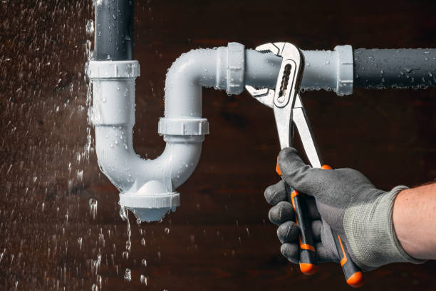 Professional Emergency Plumber technician working in Winslow, NJ